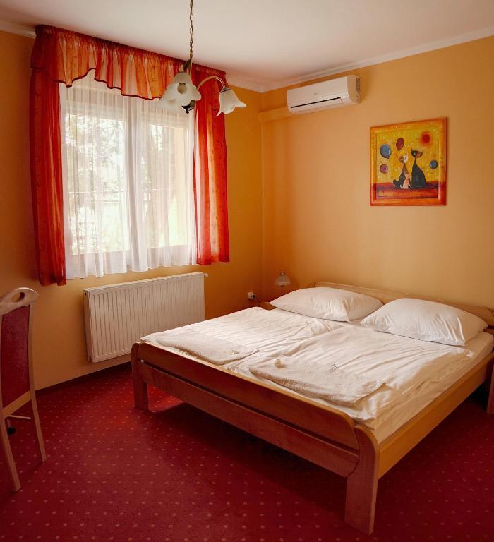 Euro Panzio Hotel Debrecen Szoba fotó